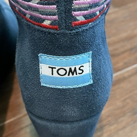 TOMS Desert Suede Wedge Booties- Sz 8.5 - Picture 7 of 10